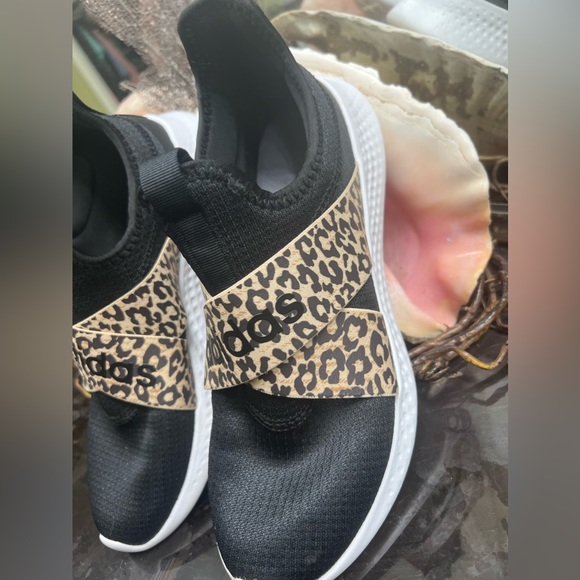 $35 SO NICE!!! WOMEN'S ADIDAS PUREMOTION ADAPT SLIP-ON SNEAKERS SZ 9 - Picture 4 of 8